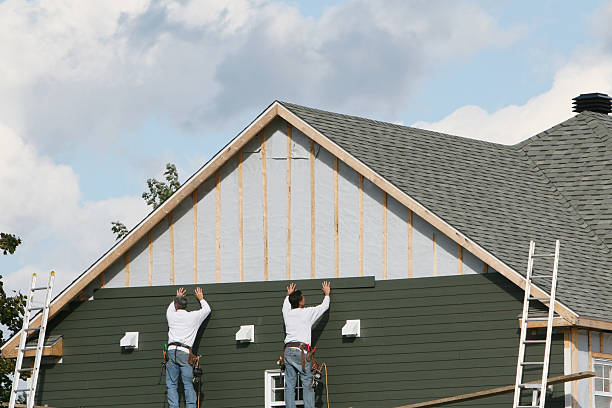 Professional Siding technician working in Mooresville, NC